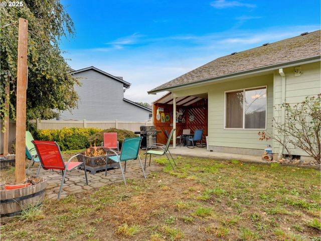 1019 Se 27TH St, Troutdale, OR 97060