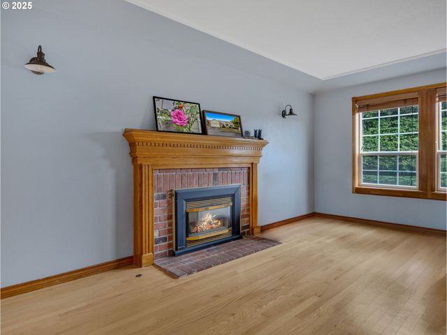 1019 Se 27TH St, Troutdale, OR 97060