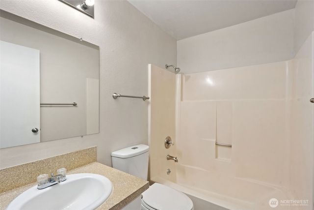 3905 N Highland Street, Tacoma, WA 98407