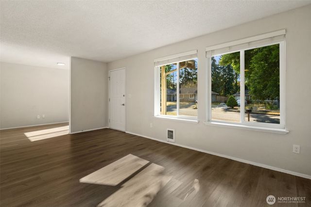 3905 N Highland Street, Tacoma, WA 98407