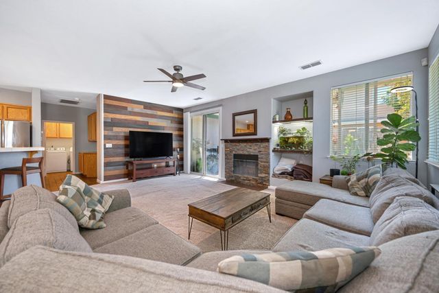 6 Carver Court, Sacramento, CA 95835
