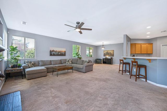 6 Carver Court, Sacramento, CA 95835
