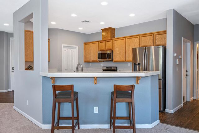 6 Carver Court, Sacramento, CA 95835