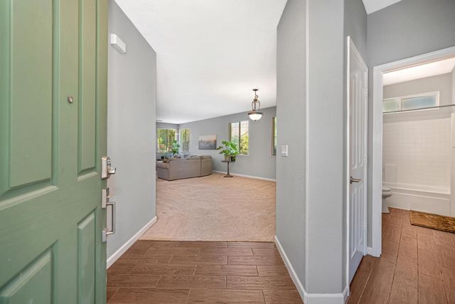 6 Carver Court, Sacramento, CA 95835