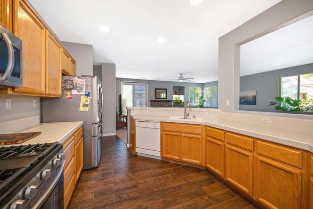 6 Carver Court, Sacramento, CA 95835