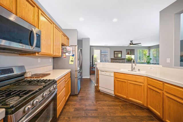 6 Carver Court, Sacramento, CA 95835