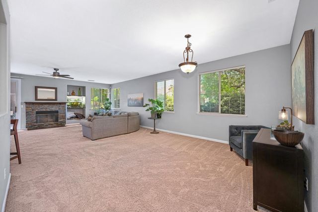 6 Carver Court, Sacramento, CA 95835