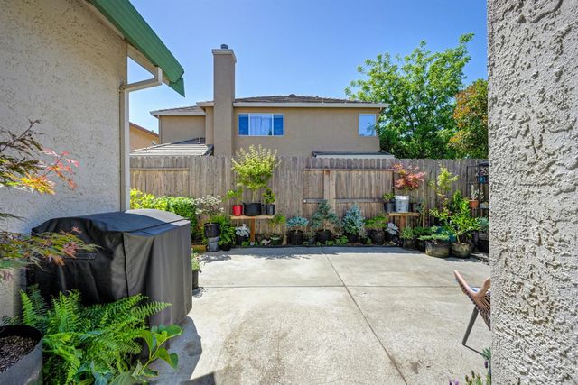 6 Carver Court, Sacramento, CA 95835