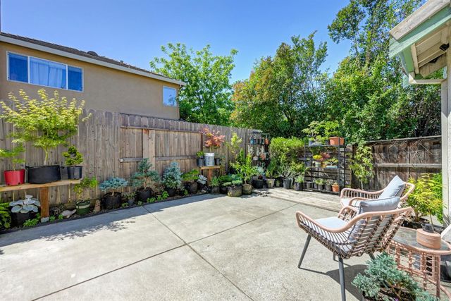 6 Carver Court, Sacramento, CA 95835