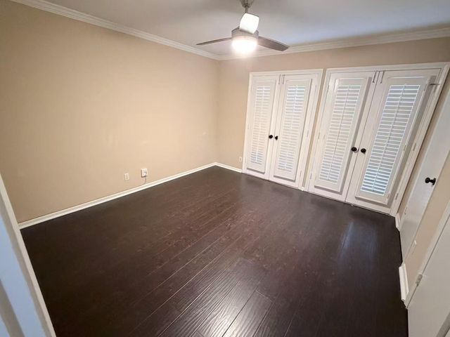 12743 Huntingwick Drive 149, Houston, TX 77024