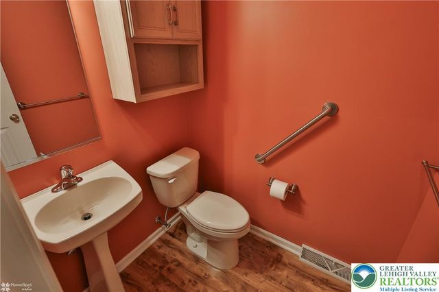 1302 Adams Street, Allen Twp, PA 18067