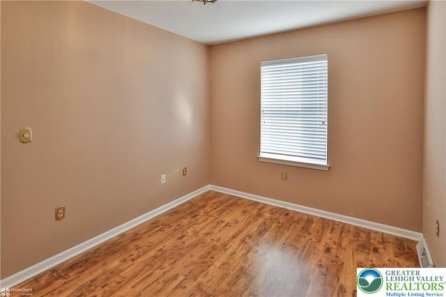 1302 Adams Street, Allen Twp, PA 18067