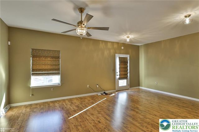 1302 Adams Street, Allen Twp, PA 18067