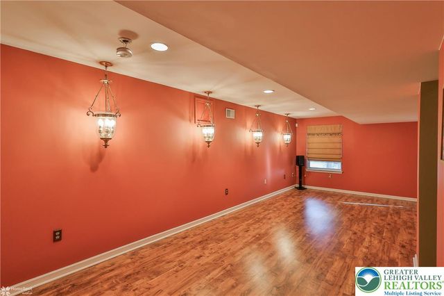 1302 Adams Street, Allen Twp, PA 18067