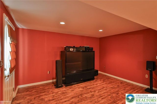 1302 Adams Street, Allen Twp, PA 18067