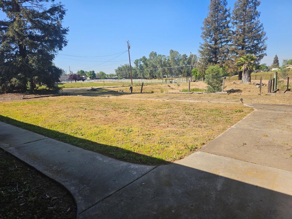 Image 5 of property listing at 35634 Marciel Avenue, Madera, CA 93636