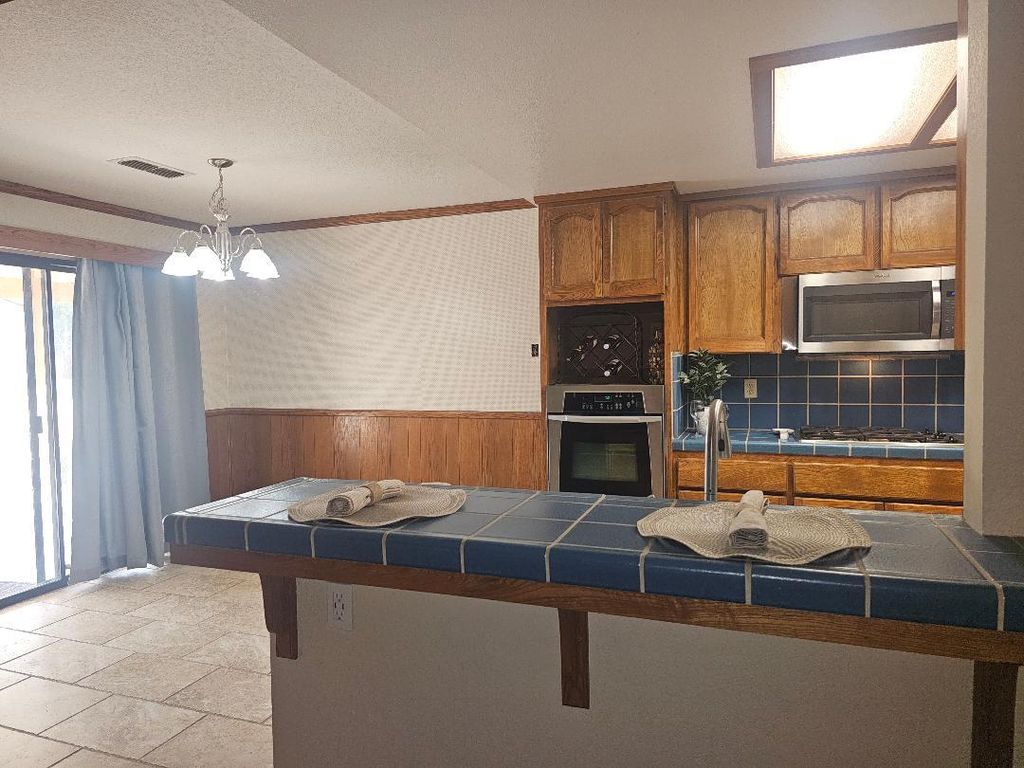 Image 7 of property listing at 35634 Marciel Avenue, Madera, CA 93636