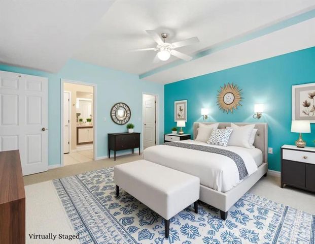 2204 E Cumming Woods Lane, Hendersonville, NC 28739