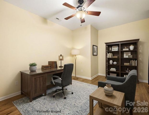 2204 E Cumming Woods Lane, Hendersonville, NC 28739