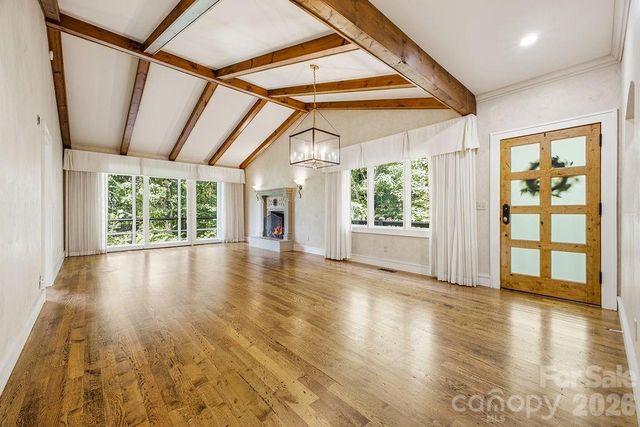 2204 E Cumming Woods Lane, Hendersonville, NC 28739