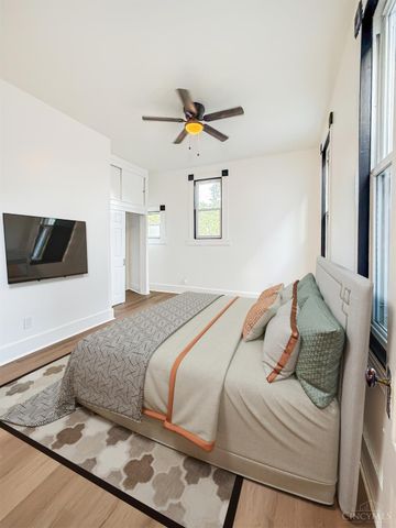 924 McPherson Avenue, Cincinnati, OH 45205