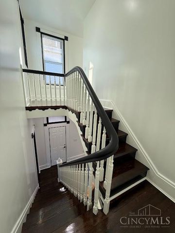 924 McPherson Avenue, Cincinnati, OH 45205