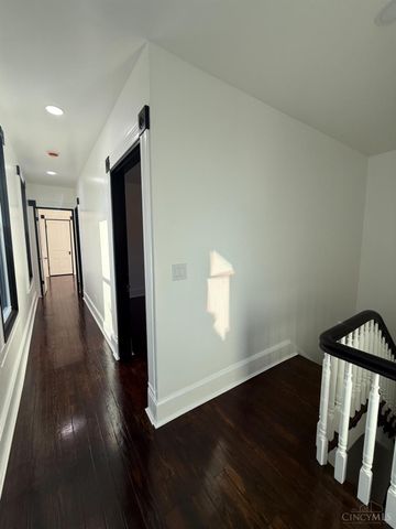 924 McPherson Avenue, Cincinnati, OH 45205