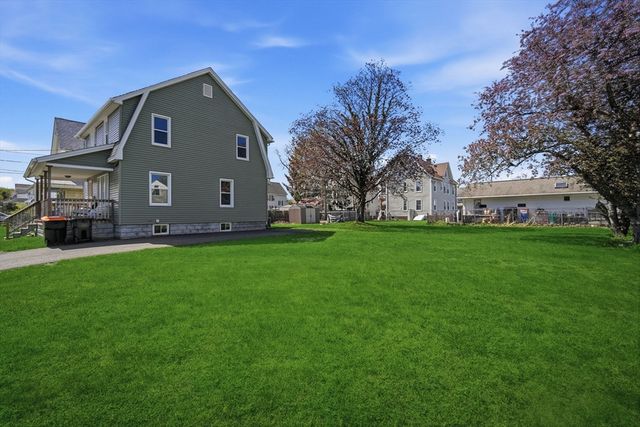 20 Ottawa St, Agawam, MA 01001