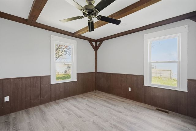 20 Ottawa St, Agawam, MA 01001