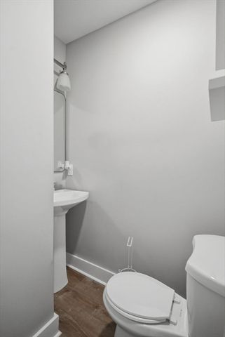 20 Ottawa St, Agawam, MA 01001