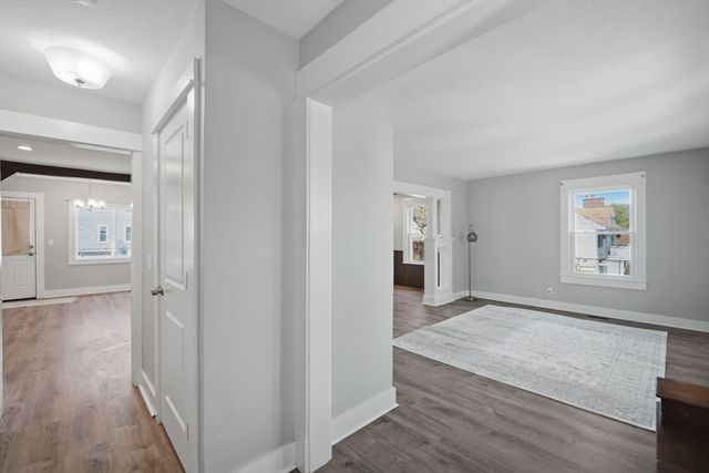 20 Ottawa St, Agawam, MA 01001