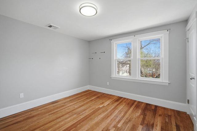 20 Ottawa St, Agawam, MA 01001