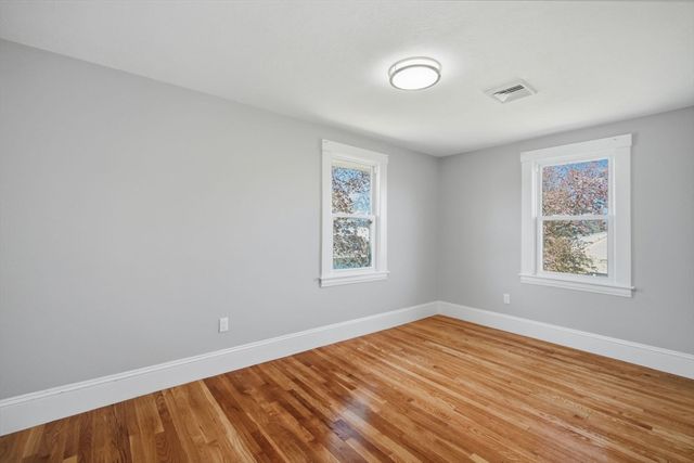 20 Ottawa St, Agawam, MA 01001