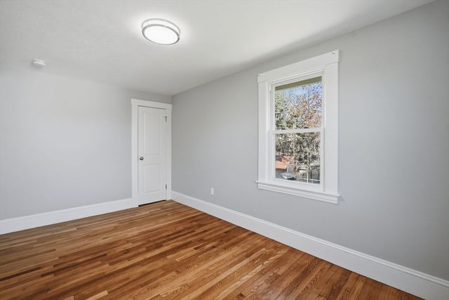 20 Ottawa St, Agawam, MA 01001
