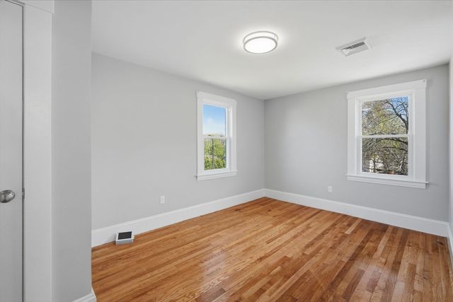 20 Ottawa St, Agawam, MA 01001