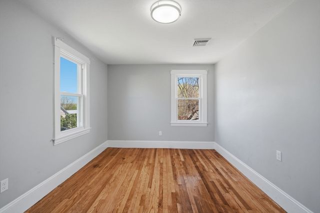 20 Ottawa St, Agawam, MA 01001