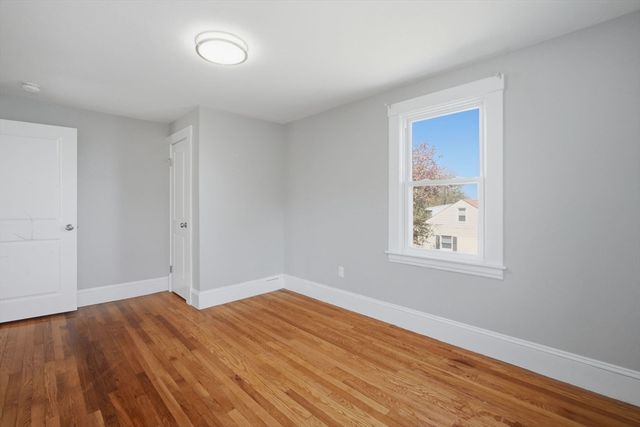 20 Ottawa St, Agawam, MA 01001