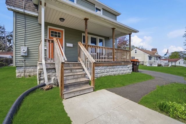 20 Ottawa St, Agawam, MA 01001