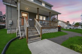 20 Ottawa St, Agawam, MA 01001