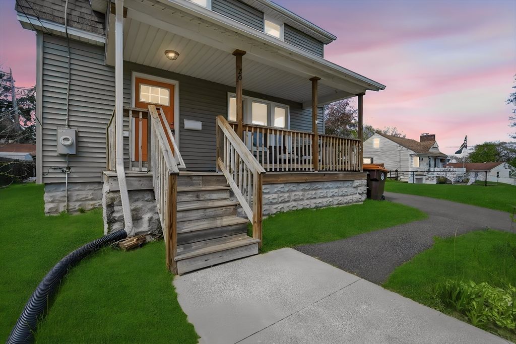 20 Ottawa St, Agawam, MA 01001