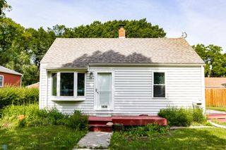 1638 11th Street N, Fargo, ND 58102