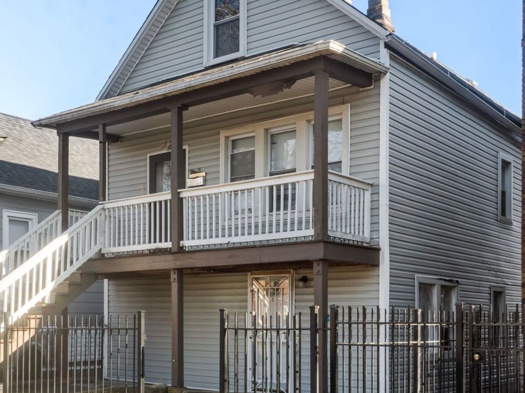 8629 S Colfax Avenue, Chicago, IL 60617 — photo 2