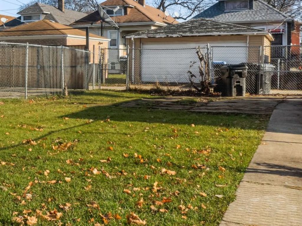 8629 S Colfax Avenue, Chicago, IL 60617 — photo 5