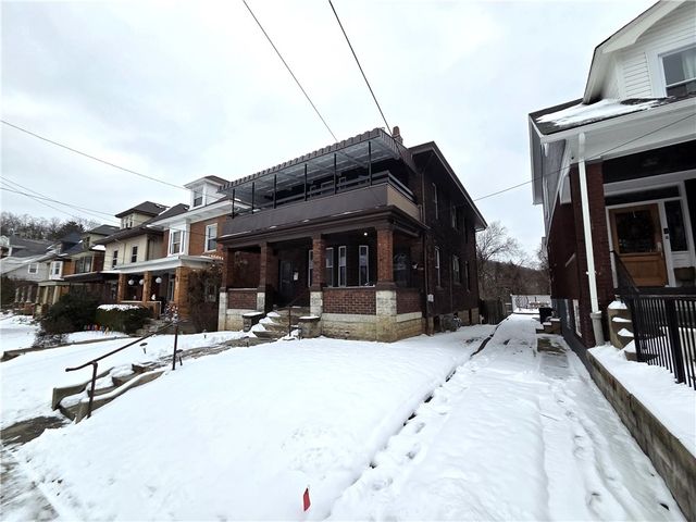 3520 Campus St, Brighton Heights, PA 15212