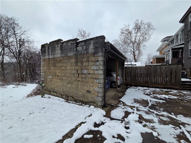 3520 Campus St, Brighton Heights, PA 15212