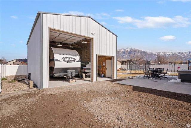 2988 W 3375 N, Farr West, UT 84404