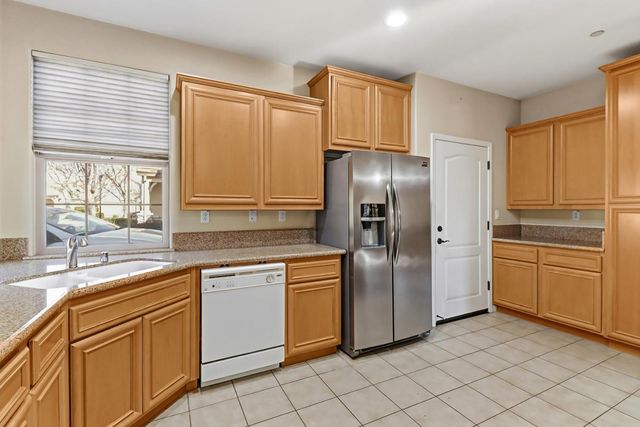 1656 Marseille Ln, Roseville, CA 95747