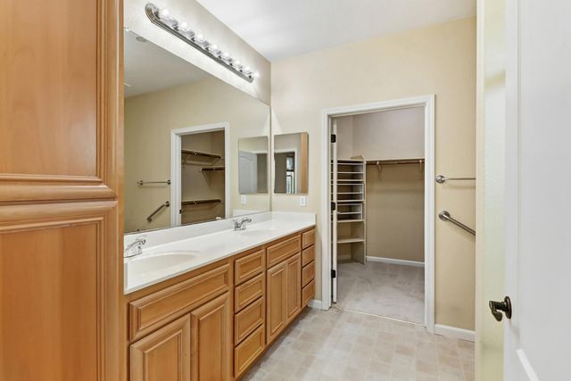 1656 Marseille Ln, Roseville, CA 95747