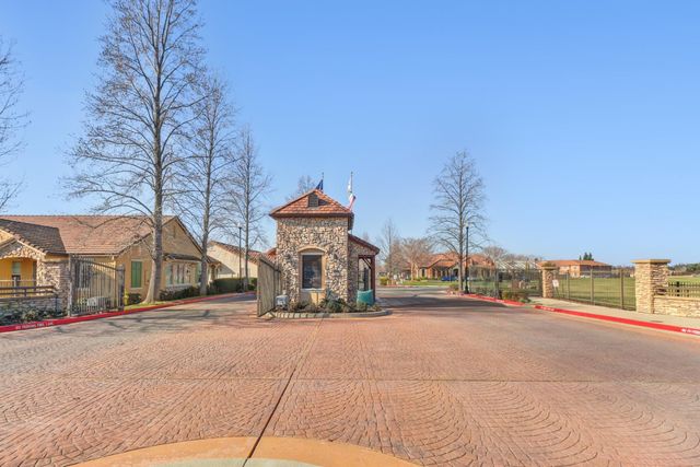 1656 Marseille Ln, Roseville, CA 95747