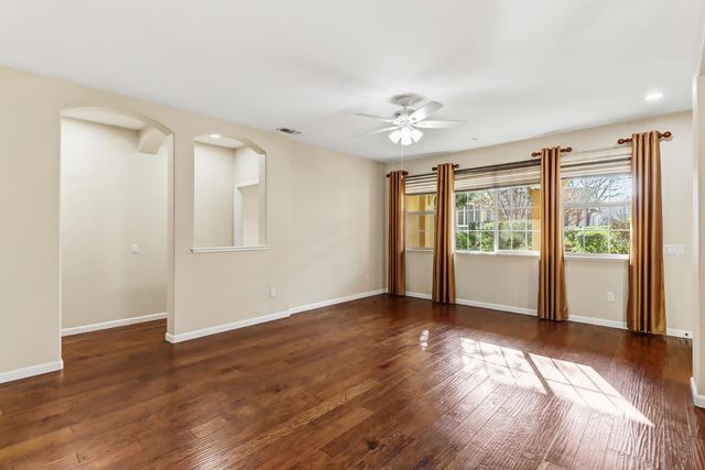 1656 Marseille Ln, Roseville, CA 95747